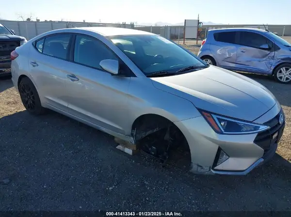 5NPD84LF0KH407551 2019 HYUNDAI ELANTRA - Image 1