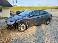5NPD84LF0KH412975 2019 HYUNDAI ELANTRA