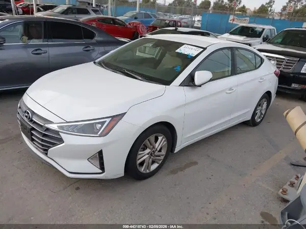 5NPD84LF0KH413480 2019 HYUNDAI ELANTRA - Image 2