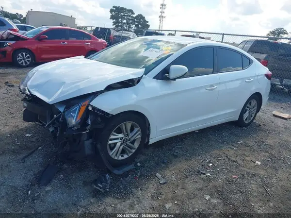 5NPD84LF0KH415665 2019 HYUNDAI ELANTRA - Image 2