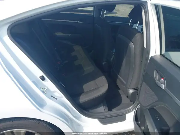 5NPD84LF0KH415665 2019 HYUNDAI ELANTRA - Image 8