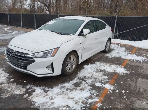 5NPD84LF0KH417495 2019 HYUNDAI ELANTRA - Image 2