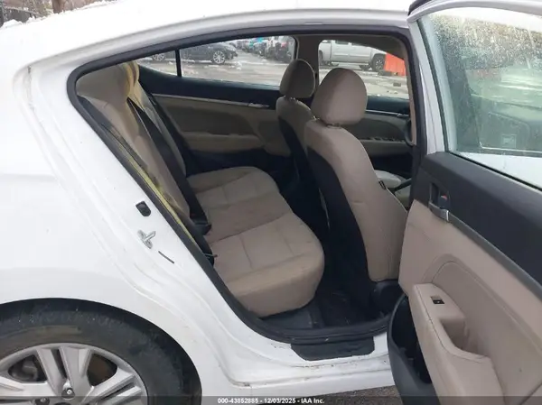 5NPD84LF0KH417495 2019 HYUNDAI ELANTRA - Image 8