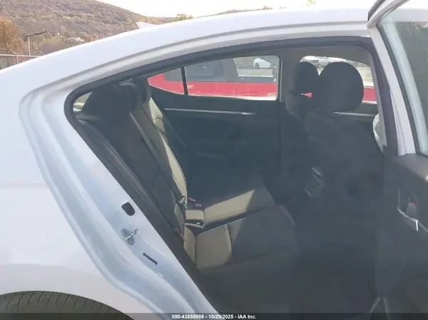 5NPD84LF0KH418162 2019 HYUNDAI ELANTRA - Image 8