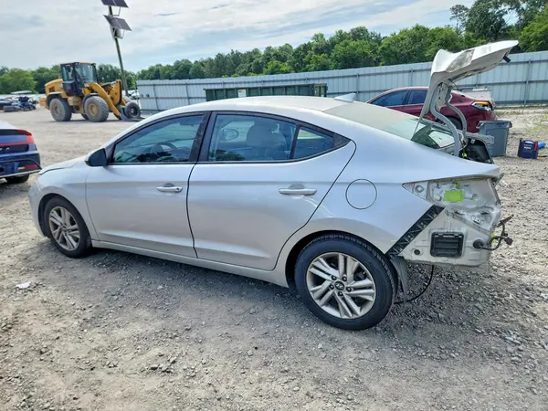 5NPD84LF0KH418565 2019 HYUNDAI ELANTRA - Image 2
