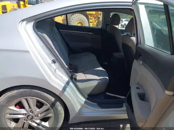 5NPD84LF0KH422342 2019 HYUNDAI ELANTRA - Image 8