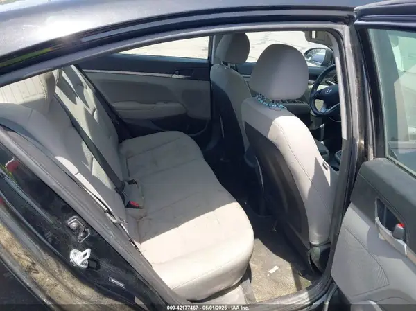 5NPD84LF0KH427086 2019 HYUNDAI ELANTRA - Image 8