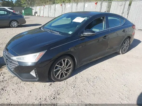 5NPD84LF0KH431963 2019 HYUNDAI ELANTRA - Image 2