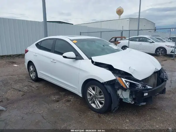 5NPD84LF0KH435687 2019 HYUNDAI ELANTRA - Image 1