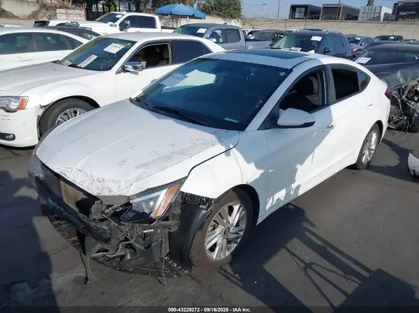 5NPD84LF0KH438637 2019 HYUNDAI ELANTRA - Image 2
