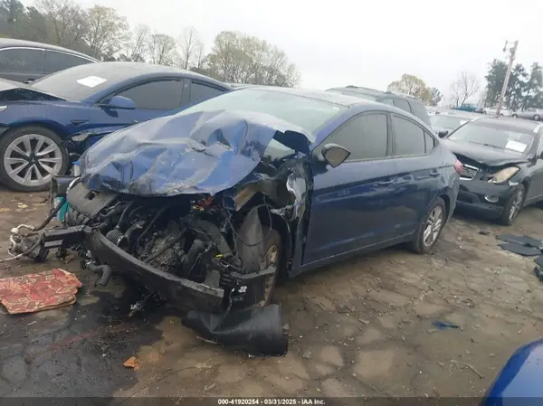 5NPD84LF0KH439822 2019 HYUNDAI ELANTRA - Image 2