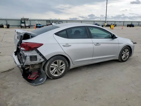 5NPD84LF0KH448200 2019 HYUNDAI ELANTRA - Image 2