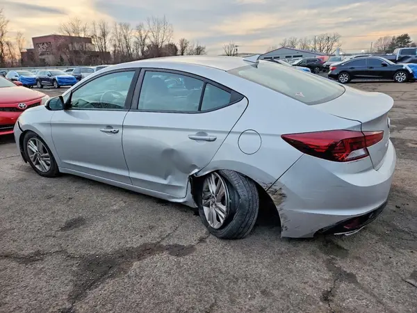 5NPD84LF0KH459763 2019 HYUNDAI ELANTRA - Image 2