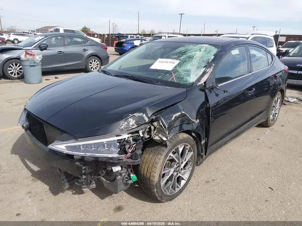5NPD84LF0KH460668 2019 HYUNDAI ELANTRA - Image 2