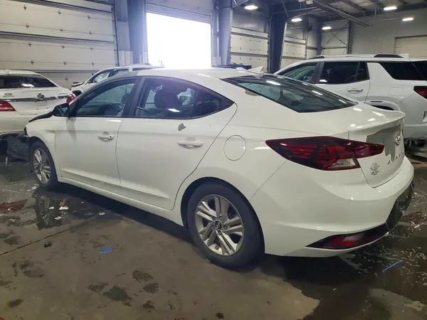 5NPD84LF0KH467913 2019 HYUNDAI ELANTRA - Image 2