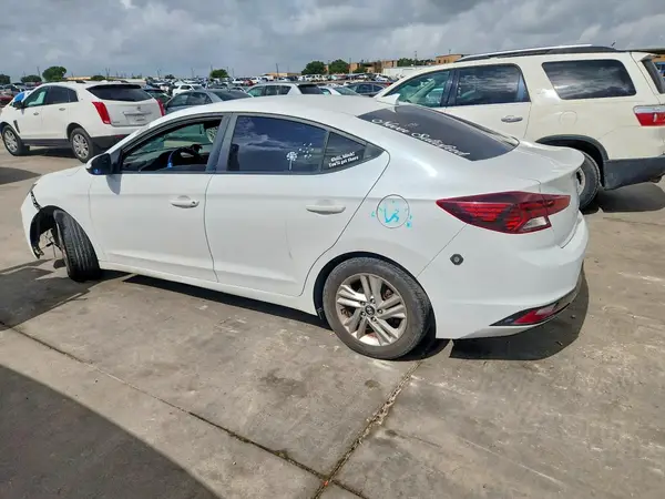 5NPD84LF0KH475302 2019 HYUNDAI ELANTRA - Image 2