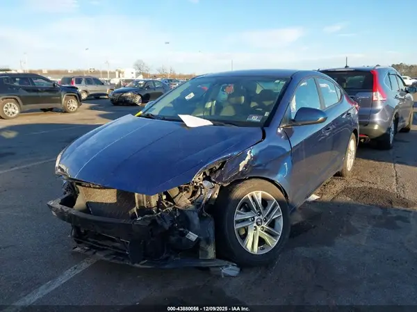 5NPD84LF0KH479303 2019 HYUNDAI ELANTRA - Image 2