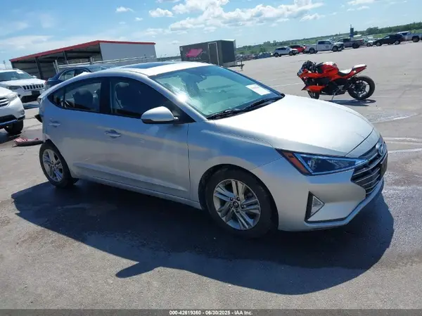 5NPD84LF0KH480080 2019 HYUNDAI ELANTRA - Image 1
