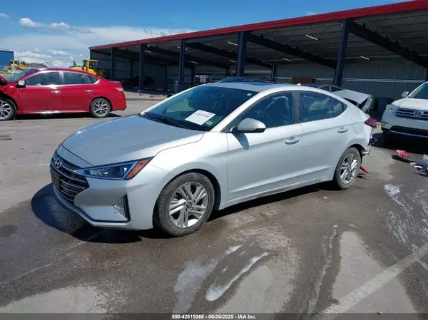 5NPD84LF0KH480080 2019 HYUNDAI ELANTRA - Image 2