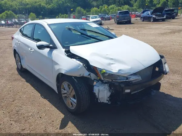 5NPD84LF0LH560447 2020 HYUNDAI ELANTRA - Image 1