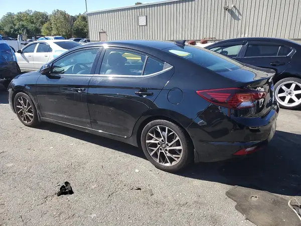 5NPD84LF0LH615740 2020 HYUNDAI ELANTRA - Image 2