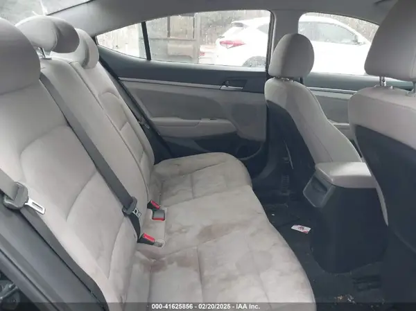 5NPD84LF1HH001741 2017 HYUNDAI ELANTRA - Image 8