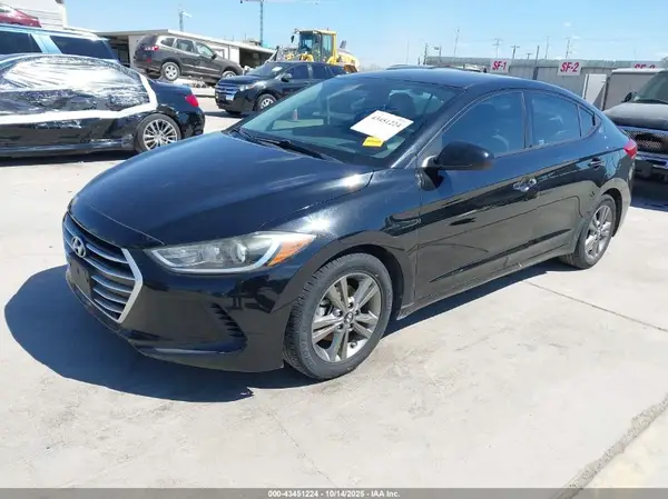 5NPD84LF1HH002968 2017 HYUNDAI ELANTRA - Image 2