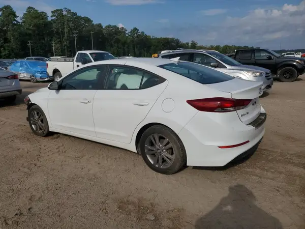 5NPD84LF1HH004025 2017 HYUNDAI ELANTRA - Image 2