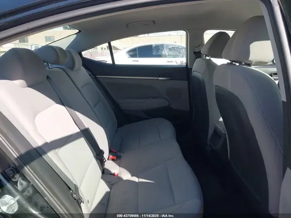 5NPD84LF1HH007197 2017 HYUNDAI ELANTRA - Image 8