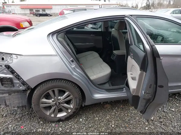 5NPD84LF1HH009726 2017 HYUNDAI ELANTRA - Image 8