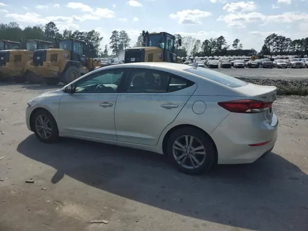 5NPD84LF1HH010634 2017 HYUNDAI ELANTRA - Image 2