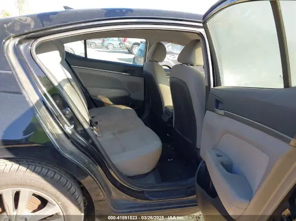 5NPD84LF1HH013520 2017 HYUNDAI ELANTRA - Image 8