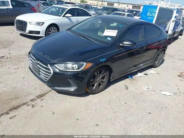 5NPD84LF1HH014800 2017 HYUNDAI ELANTRA - Image 2