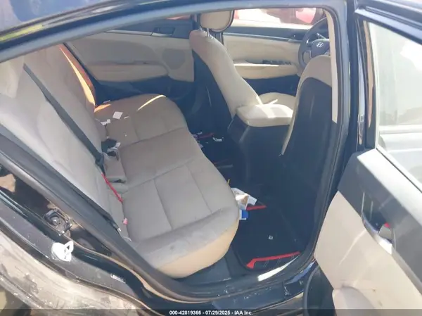 5NPD84LF1HH014800 2017 HYUNDAI ELANTRA - Image 8