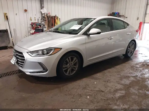 5NPD84LF1HH015221 2017 HYUNDAI ELANTRA - Image 2