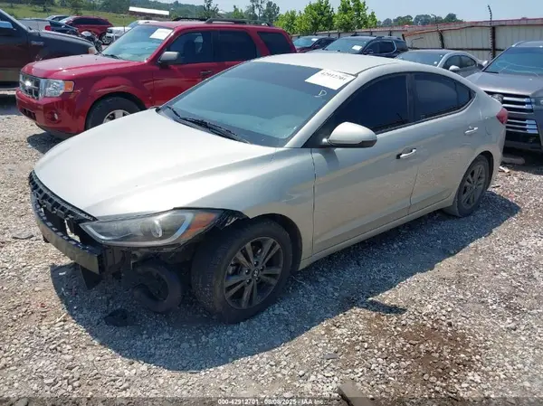 5NPD84LF1HH015624 2017 HYUNDAI ELANTRA - Image 2