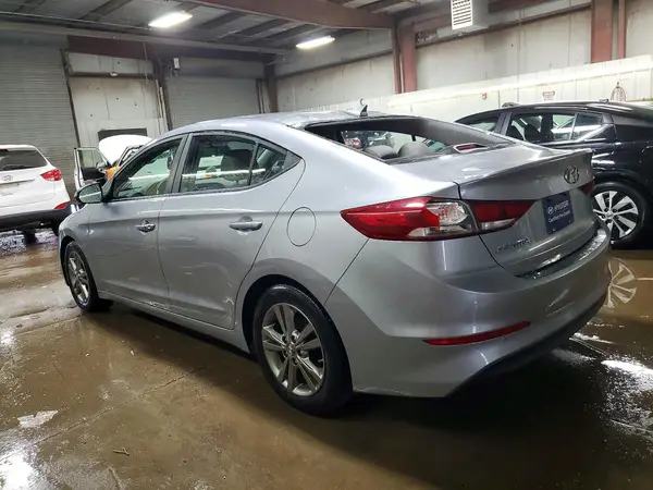 5NPD84LF1HH015803 2017 HYUNDAI ELANTRA - Image 2