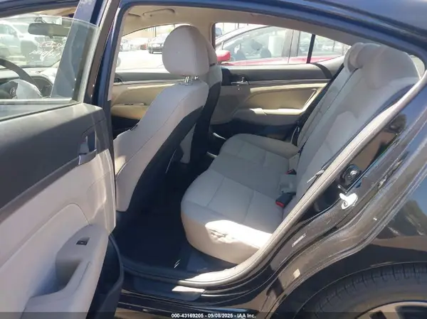 5NPD84LF1HH016059 2017 HYUNDAI ELANTRA - Image 8