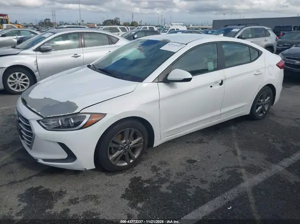 5NPD84LF1HH022248 2017 HYUNDAI ELANTRA - Image 2