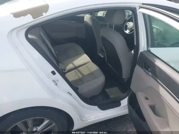5NPD84LF1HH022248 2017 HYUNDAI ELANTRA - Image 8