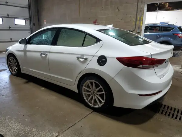 5NPD84LF1HH022282 2017 HYUNDAI ELANTRA - Image 2