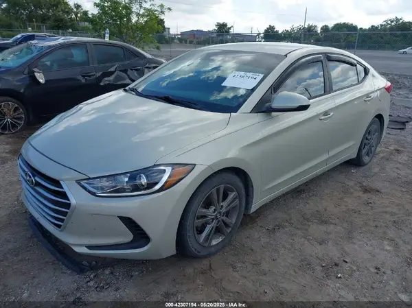 5NPD84LF1HH022766 2017 HYUNDAI ELANTRA - Image 2