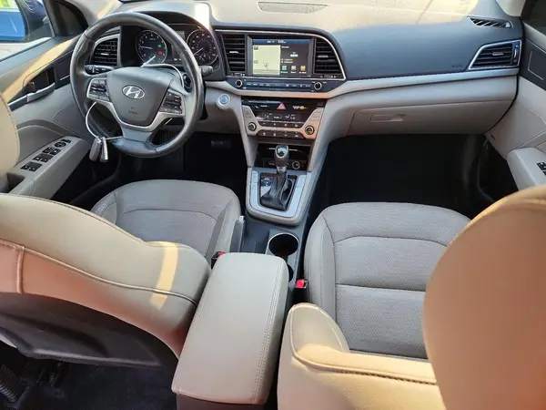 5NPD84LF1HH023917 2017 HYUNDAI ELANTRA - Image 8