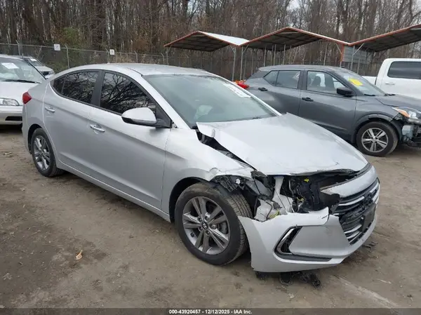 5NPD84LF1HH027398 2017 HYUNDAI ELANTRA - Image 1