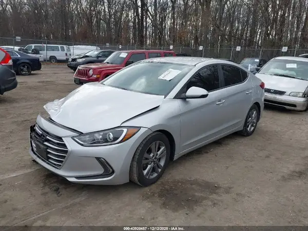 5NPD84LF1HH027398 2017 HYUNDAI ELANTRA - Image 2