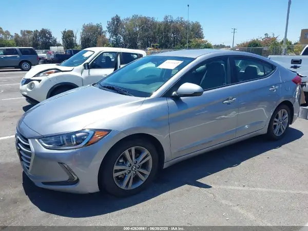 5NPD84LF1HH028888 2017 HYUNDAI ELANTRA - Image 2