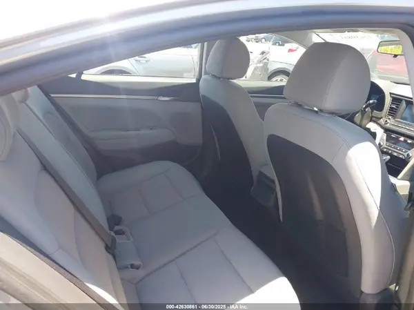 5NPD84LF1HH028888 2017 HYUNDAI ELANTRA - Image 8