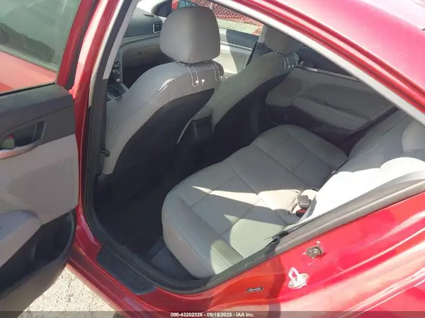 5NPD84LF1HH034299 2017 HYUNDAI ELANTRA - Image 8