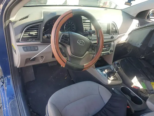 5NPD84LF1HH040409 2017 HYUNDAI ELANTRA - Image 8