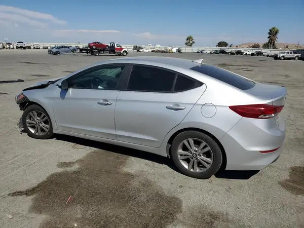 5NPD84LF1HH041673 2017 HYUNDAI ELANTRA - Image 2